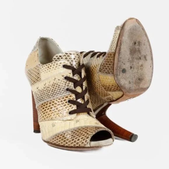 Dolce & Gabbana Alligator Peep-Toe Lace-Ups - Picture 4 of 9